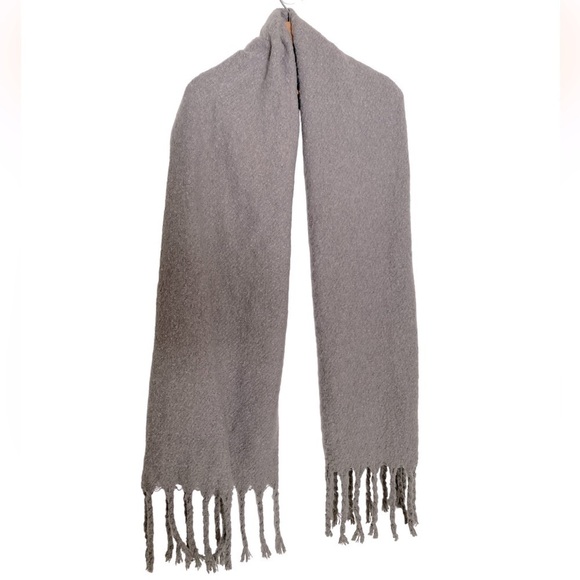 Urban Outfitters Gray Nubby Scarf - Picture 2 of 6